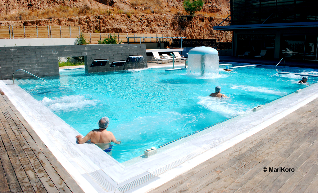 Η εξωτερική πισίνα του Spa φοτο: Μαρία Κορόγιαννη